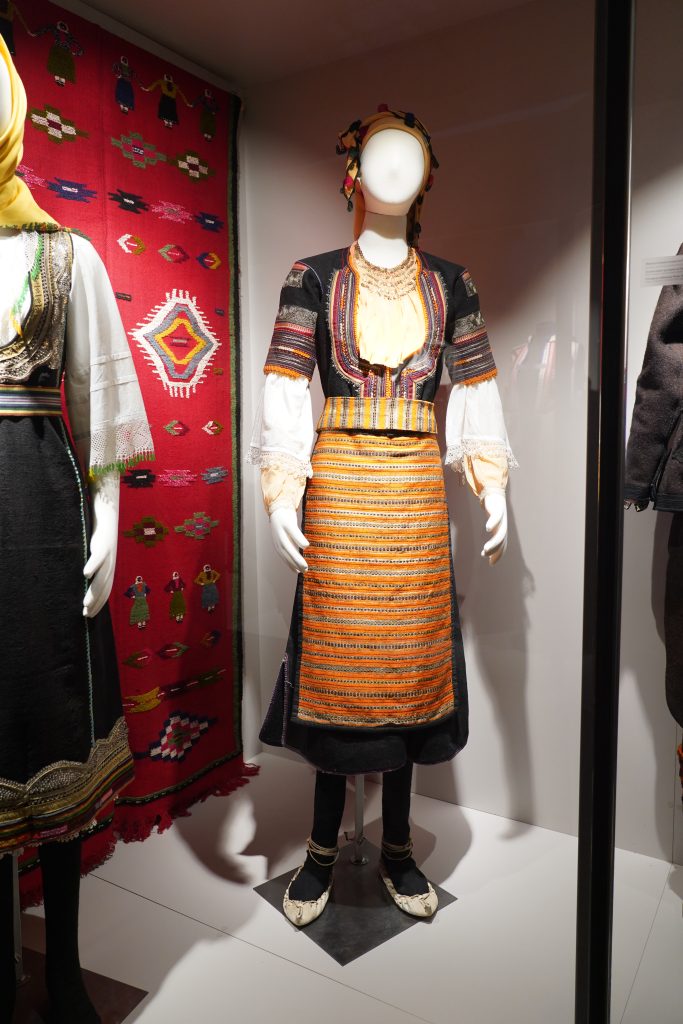 narodna-nosnja-srbija-vranje